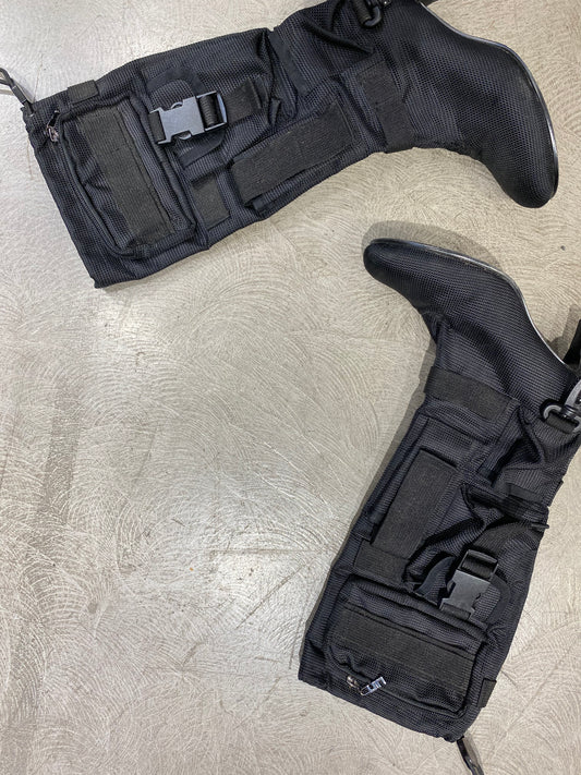 Bottes noires techniques