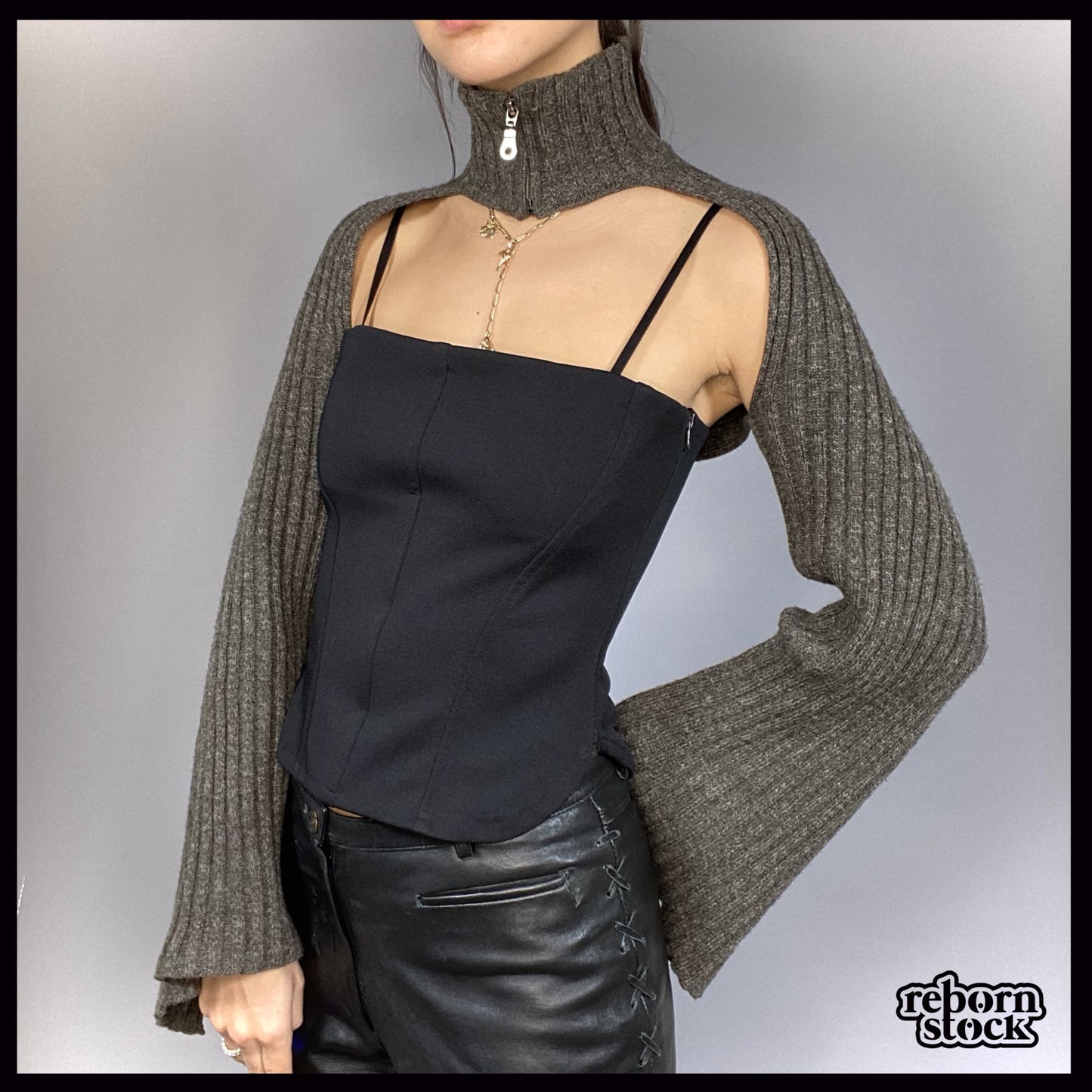 Sarah Pacini collar with long sleeves
